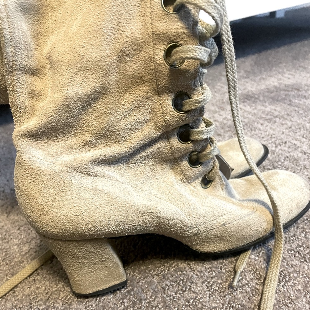 Womens below knee suede lace up boots - Picture 1 of 3